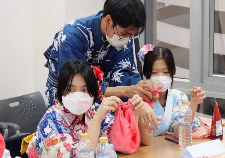 Learning another language means discovering a road map to another culture. It can also help with learning the same thing in different context. For students to understand this, EP C-COM (Chinese communication)