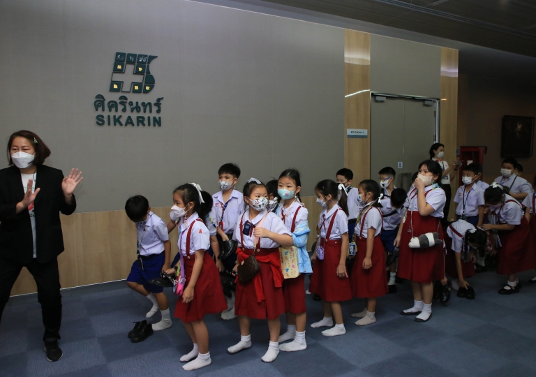 Primary 3 students, led by Ms. Siriwan Yuthongkham, Head of Discipline EP, Ms. Premrudee Kritcharoen, Head of Level 1 Discipline, together with P3 teachers went for “Be inspired, I want to be a physician” educational trip at Sikarin Hospital on 30th Augus