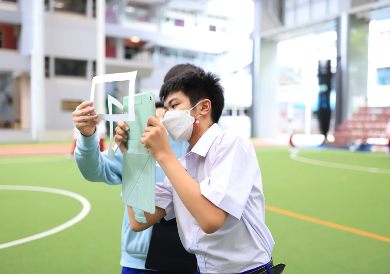 Secondary 1 ICT class had an interesting activity this week. Mr. Thossaphol Nakhura, Head of ETC, designed the activity so that students will learn to apply through a workshop the basic theory of photography, 22 June 2022.