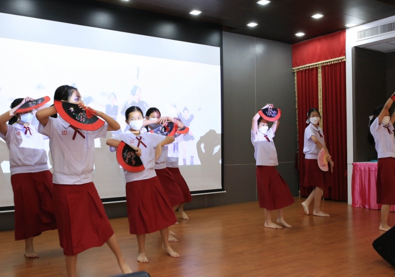 LINE_ALBUM_230210_15