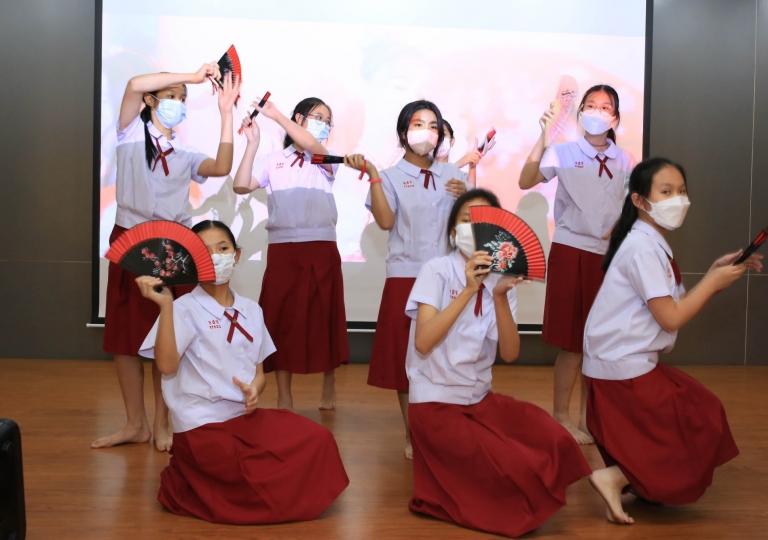 LINE_ALBUM_230210_26