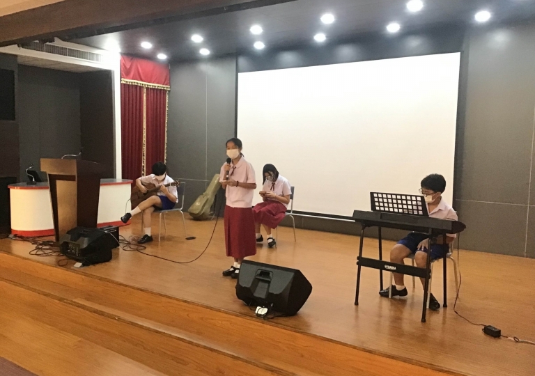 LINE_ALBUM_230210_2