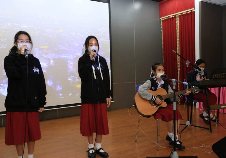 LINE_ALBUM_230210_41