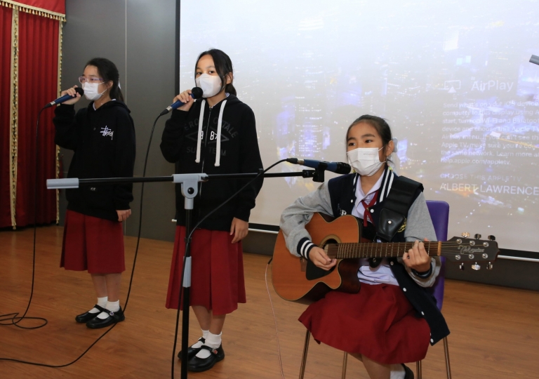 LINE_ALBUM_230210_48