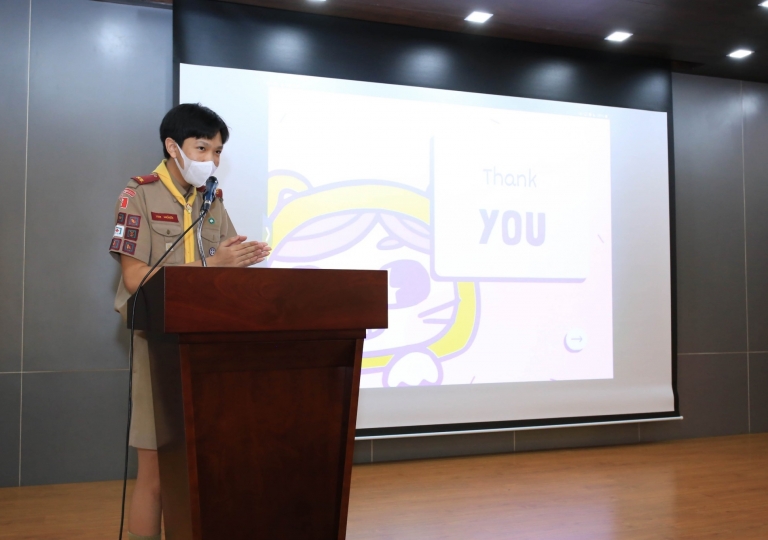 LINE_ALBUM_230210_82