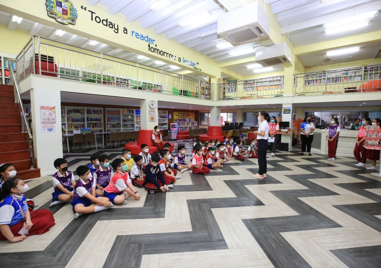 The Social Studies Department organized the Follow the King’s Footsteps for Primary 1 to Secondary 6 students. This activity aims to teach students 2 things.