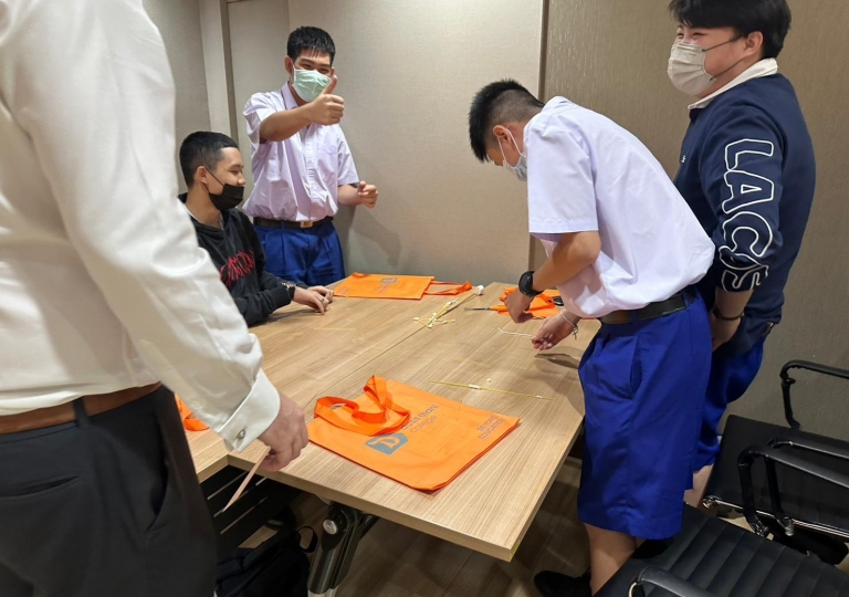LINE_ALBUM_230606_112
