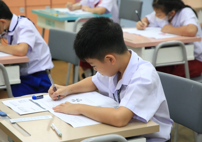 English Program held Cambridge Mock Tests for Primary 3 to Secondary 3 on 6-8 February 2024. 