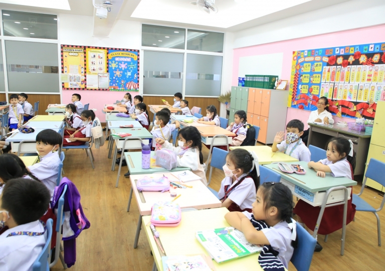 English Program invited Miss Chanya Sunthorntruek to share her expertise for a Classroom Observation & Reflection project from 22 - 24 January 2024.