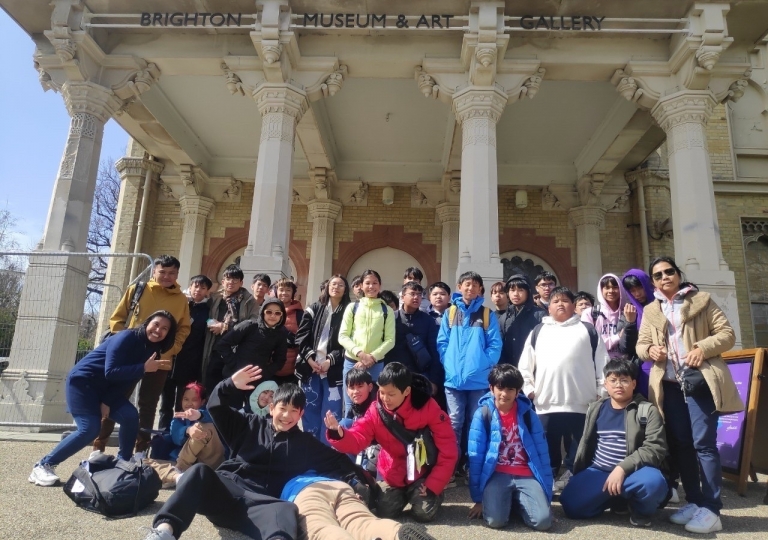 English Program organised three fruitful International Summer Camps in April this year in these 3 places: Norwich (UK), Brighton (UK), and Japan (Tokyo, Okayama & Osaka). 