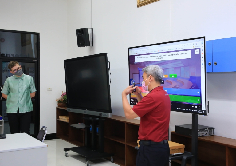 On 19 June 2023, ACSP English Program invited Dr. Wannapong Taimpo, MUIC Associate Professor, and Professor Darapond for the S3 SMART-Physics: Coded Cleaning Robot activity, led my Miss Lalita Manyanont, Head of Curriculum & Instruction (Secondary).