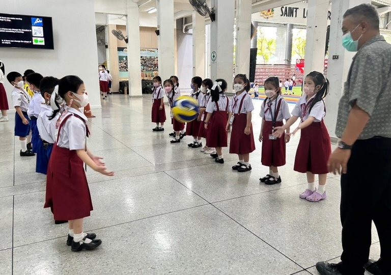 Primary 1 students enjoyed a special science activity called “What Forces Can Do”, with Mr. Bikash Prajapati at the Saint Gabriel building on 8 November 2023. 
