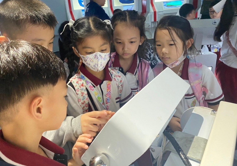 Primary 1 to 3 had a fun and exciting experience at the Children’s Museum in Chatuchak, the National Science Museum in Pathum Thani, and Safari World Bangkok on 25 October 2023.