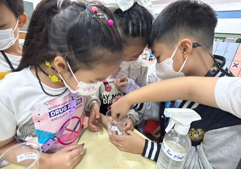 Primary 2 students had a fun science activity “Seed Germination: Grow and Glow”, planned by Miss Narges Rahimiparvar together with Miss Supimporn Sutantiwannakul, on 6 July 2023.