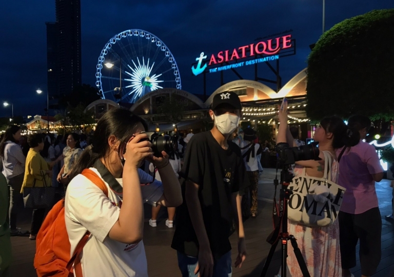 Secondary 4 CIMD major (Creative and Innovative Media Design) students visited the Asiatique, Riverfront for their Basic Photography practical examination with Mr. Thossaphol Nakhura, CIMD teacher, on 16 September 2023.