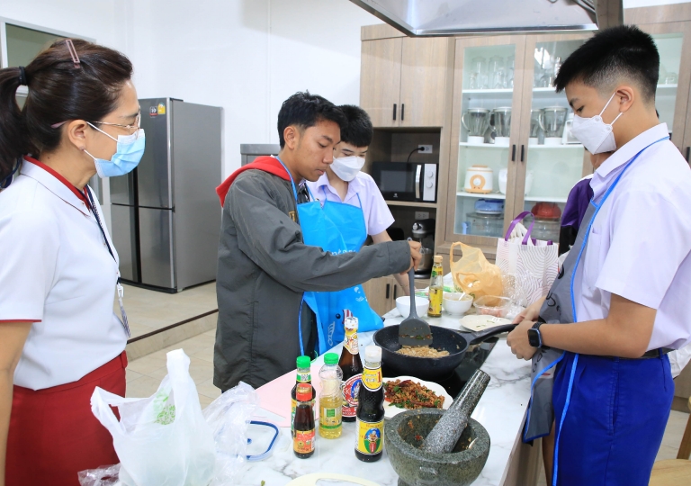 Secondary 5 students completed the “S5 Entrepreneurship 101: Our Mini Resto” cooking activity held at culinary room, 2nd floor, Louis Marie building, designed by Miss Kanokwan Kaewmak and Mr. Batholomew Badar on 30 May 2023.