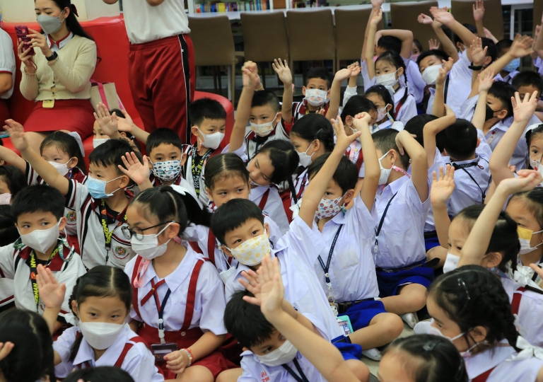 July 11, 2023, EP Discipline Department headed by Ms. Siriwan Yuthongkham in cooperation with Sikarin Hospital is holding the Basic First Aid: Choking & CPR training for Primary 1 to Secondary 6 students. 