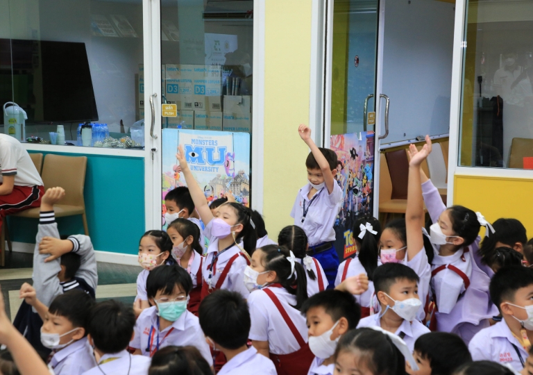 July 11, 2023, EP Discipline Department headed by Ms. Siriwan Yuthongkham in cooperation with Sikarin Hospital is holding the Basic First Aid: Choking & CPR training for Primary 1 to Secondary 6 students. 